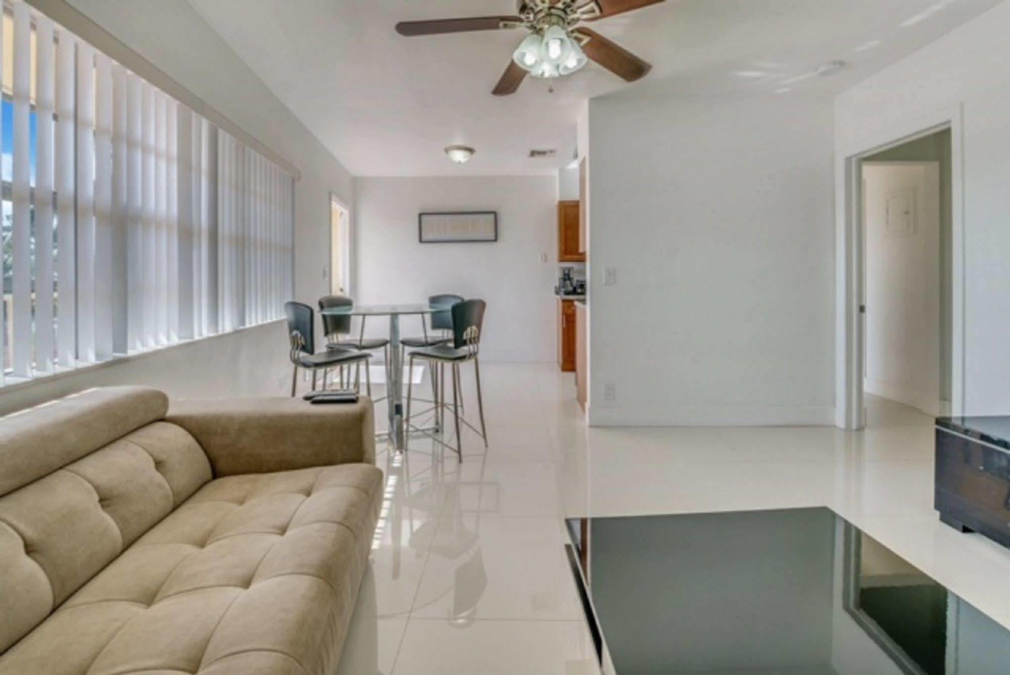 Aparthotel Luna Paradise By The Sea Lauderdale-by-the-Sea Exterior foto